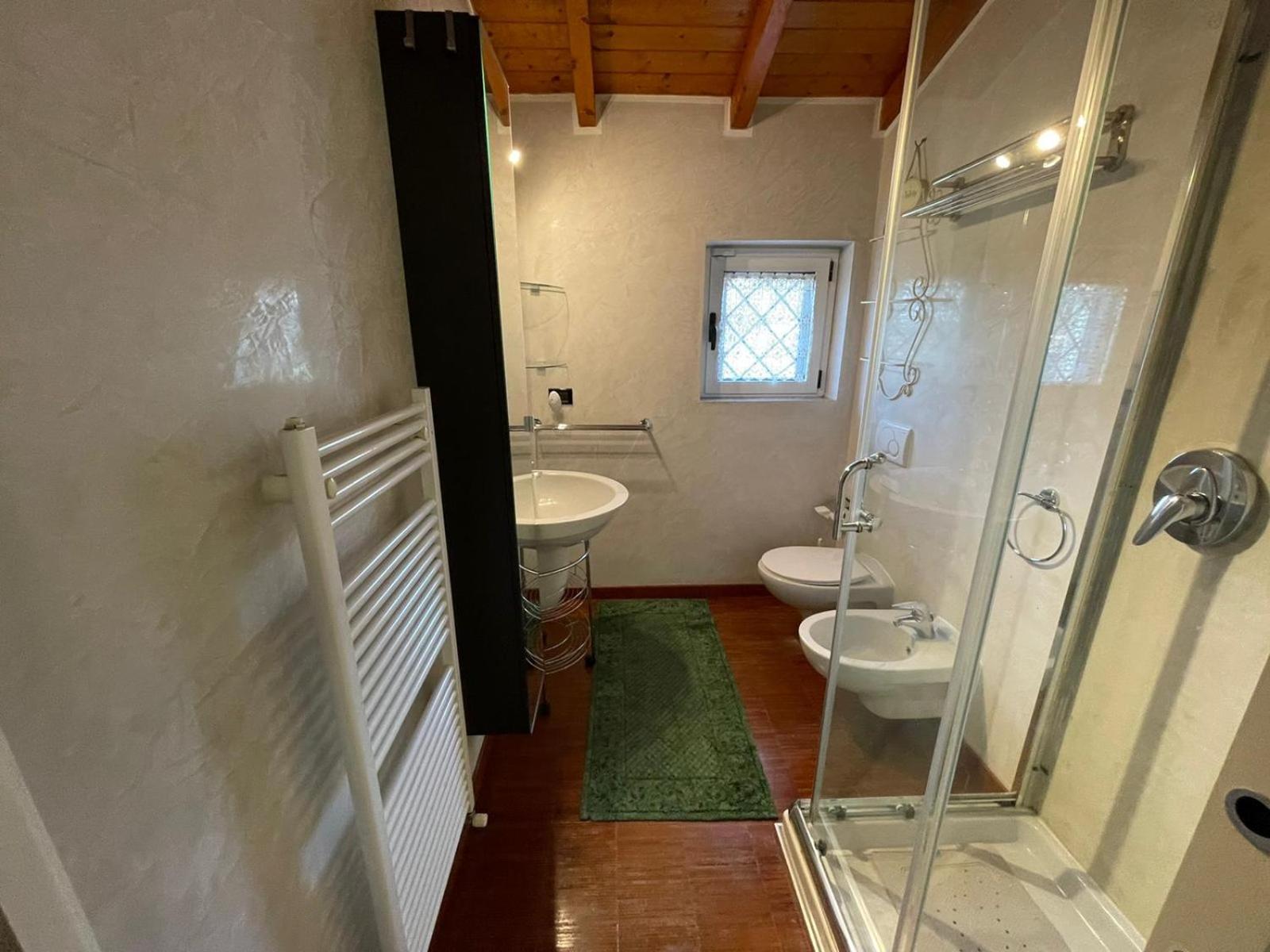 Lussuosa Villa Vicino Alla Stazione Caronno Pertusella Kültér fotó
